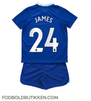Chelsea Reece James #24 Hjemmebanetrøje Børn 2022-23 Kortærmet (+ Korte bukser)